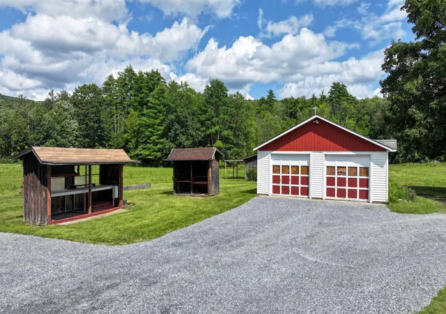 Photo 4 of Sale Pending at 729 North St, Brandon, VT 05733 | MLS# 5106998 | Listing updated on 2026-09-11