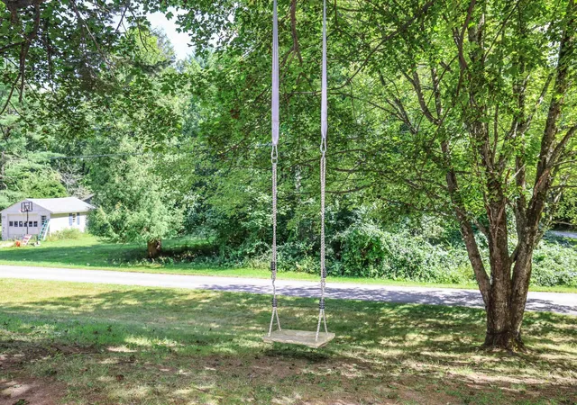 4th image of 169 Bow Bog Rd, Bow, NH 03304 | MLS# 5107008