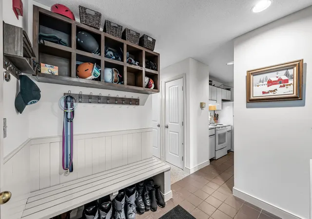 Photo 3 of Condo for sale at 1G Northbrook Village Wy #D23, Dover, VT 05356 | MLS# 5107011 | Listing updated on 2026-08-27