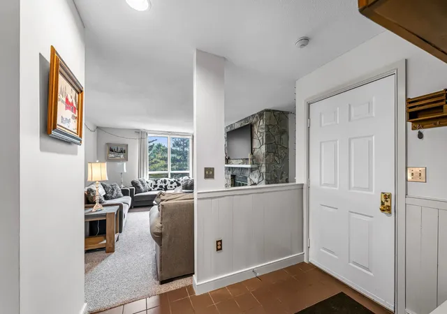 Photo 4 of Condo for sale at 1G Northbrook Village Wy #D23, Dover, VT 05356 | MLS# 5107011 | Listing updated on 2026-08-27