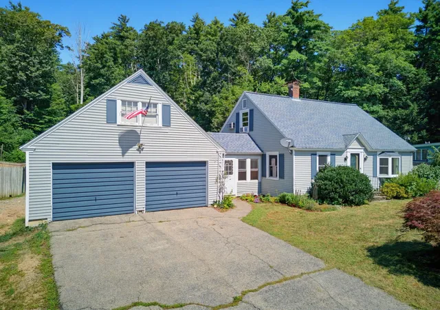 Photo 3 of Sale Pending at 127 Route 27 Route, Raymond, NH 03077 | MLS# 5107019 | Listing updated on 2026-09-03