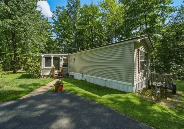 Photo 3 of Sale Pending at 257 Wedgewood Rd, Colchester, VT 05446 | MLS# 5107020 | Listing updated on 2026-09-30