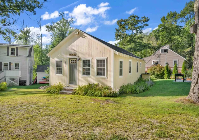 2nd image of 404 Narrows Rd, Barnstead, NH 03225 | MLS# 5107034
