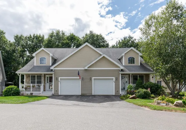 1st image of 23 Arbor Cir #23, Litchfield, NH 03052 | MLS# 5107048