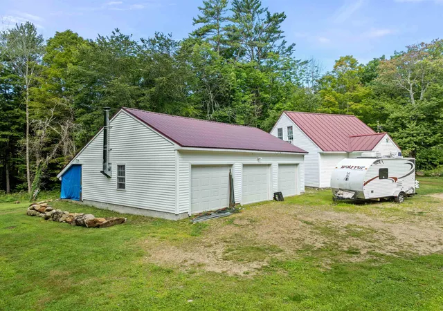 3rd image of 289 Murray Hill Rd, Hill, NH 03243 | MLS# 5107050