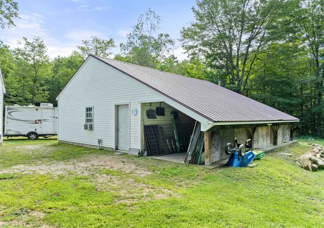 4th image of 289 Murray Hill Rd, Hill, NH 03243 | MLS# 5107050
