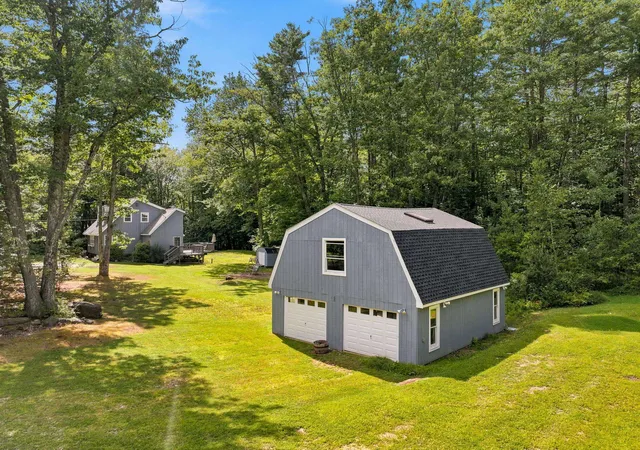 3rd image of 20 Mountain Rd, Epsom, NH 03234 | MLS# 5107051