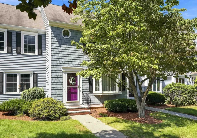 1st image of 11 Meadowview Cir, Nashua, NH 03062 | MLS# 5107055