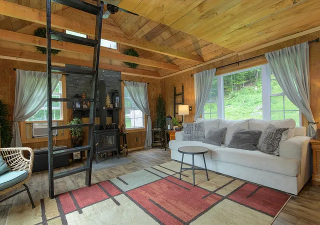 Photo 3 of Single family home for sale at 991 Old Post Rd, Bradford, VT 05033 | MLS# 5107062 | Listing updated on 2026-08-28