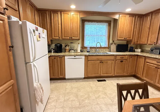 Photo 4 of Sale Pending at 101 Cemetery Rd, Putney, VT 05346 | MLS# 5107073 | Listing updated on 2026-09-04