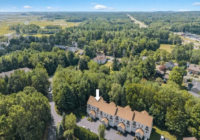 2nd image of 243 Drakeside Rd #4, Hampton, NH 03842 | MLS# 5107079