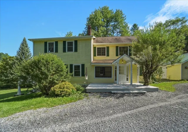 Photo 1 of Single family home for sale at 4414 Moretown Common Rd, Moretown, VT 05660 | MLS# 5107081 | Listing updated on 2026-08-28