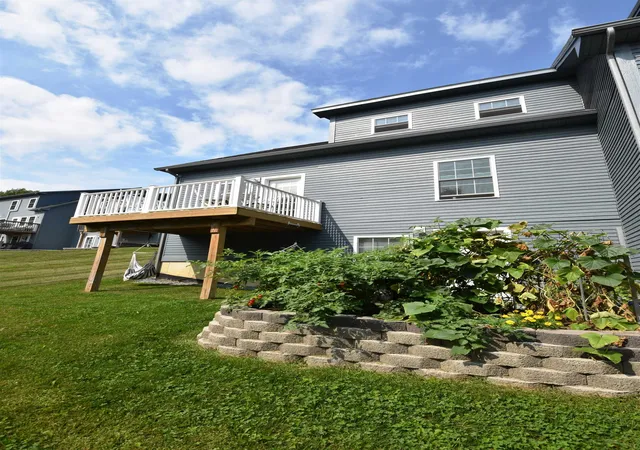 Photo 3 of Sale Pending at 11 Country Commons #D, Vergennes, VT 05491 | MLS# 5107082 | Listing updated on 2026-09-03