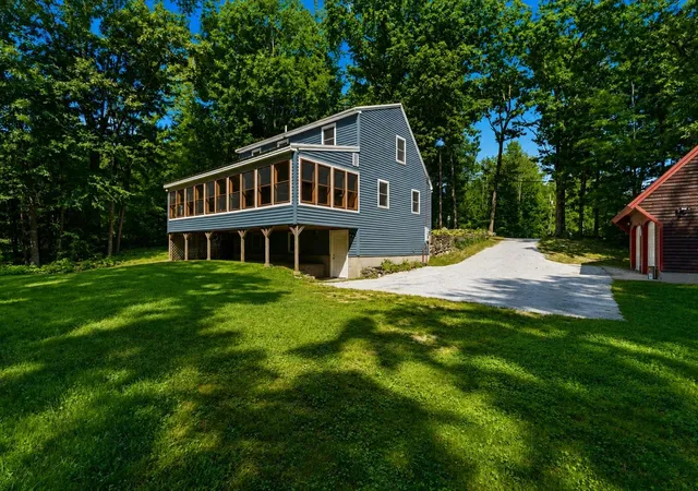 Photo 3 of Sale Pending at 17 Fordway Rd, Raymond, NH 03077 | MLS# 5107103 | Listing updated on 2026-09-02