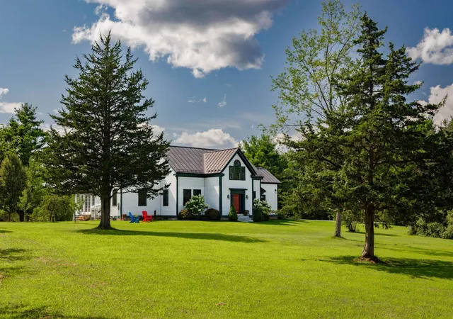 Photo 3 of Single family home for sale at 1576 Ferry Rd, Charlotte, VT 05445 | MLS# 5107116 | Listing updated on 2026-09-01
