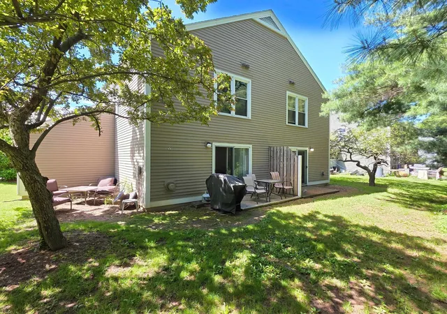 Photo 2 of Townhouse for sale at 16 South Meadow Dr, Burlington, VT 05401 | MLS# 5107119 | Listing updated on 2026-08-28