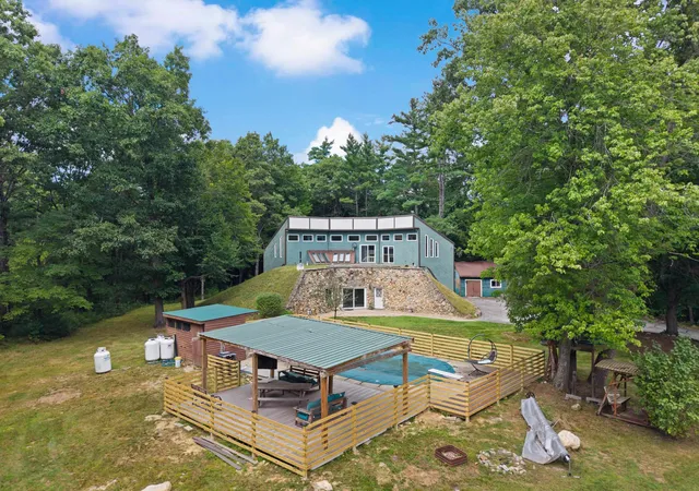 Photo 1 of Single family home for sale at 101 Black Brook Rd, Goffstown, NH 03045 | MLS# 5107124 | Listing updated on 2026-09-06