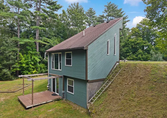 Photo 4 of Single family home for sale at 101 Black Brook Rd, Goffstown, NH 03045 | MLS# 5107124 | Listing updated on 2026-09-06