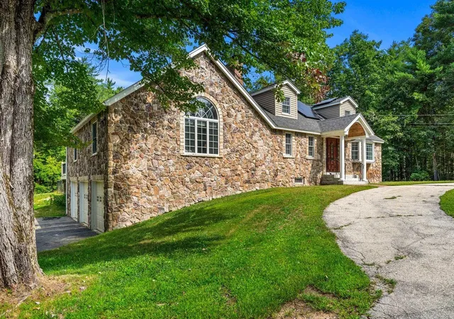 3rd image of 224 New Boston Rd, Goffstown, NH 03045 | MLS# 5107136