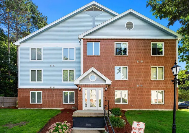 28th image of 2 Timberwood Dr #306, Goffstown, NH 03045 | MLS# 5107137