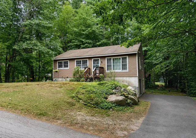 Photo 1 of Single family home for sale at 26 Longa Rd, Merrimack, NH 03054 | MLS# 5107138 | Listing updated on 2026-09-03