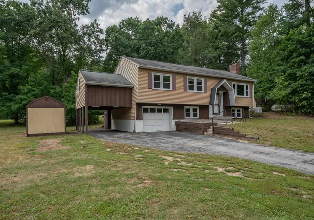 2nd image of 72 Back River Rd, Merrimack, NH 03054 | MLS# 5107141