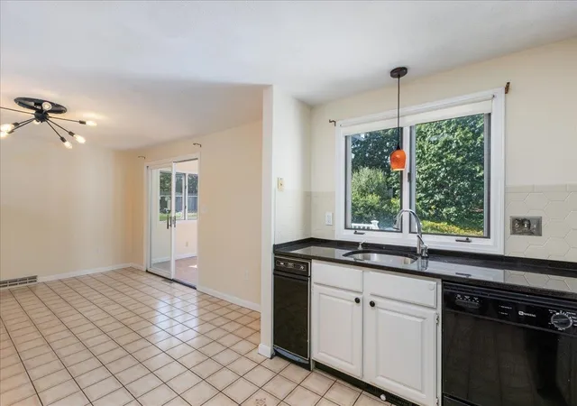 Photo 4 of Condo for sale at 14 Jefferey Ln, Haverhill, MA 01832 | MLS# 5107143 | Listing updated on 2026-09-04