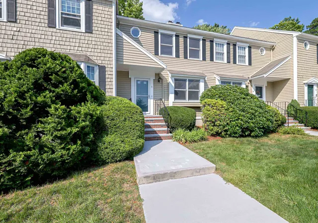 Photo 1 of Townhouse for sale at 8 Stillwater Dr, Nashua, NH 03062 | MLS# 5107144 | Listing updated on 2026-09-17