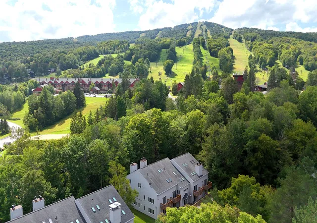 Photo 3 of Condo for sale at 11N Snow Tree Ln #Birches N, Dover, VT 05356 | MLS# 5107145 | Listing updated on 2026-08-31