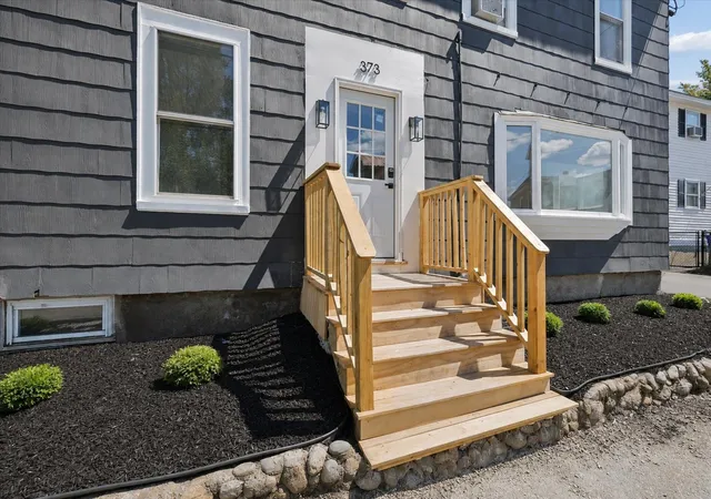 4th image of 373 Bartlett St, Manchester, NH 03102 | MLS# 5107153