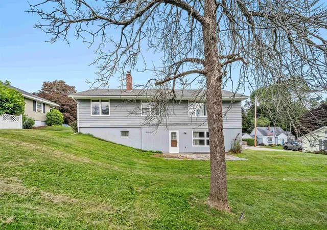 Photo 3 of Single family home for sale at 28 Waterman St, Barre City, VT 05641 | MLS# 5107154 | Listing updated on 2026-09-08