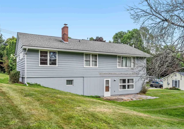 Photo 4 of Single family home for sale at 28 Waterman St, Barre City, VT 05641 | MLS# 5107154 | Listing updated on 2026-09-08