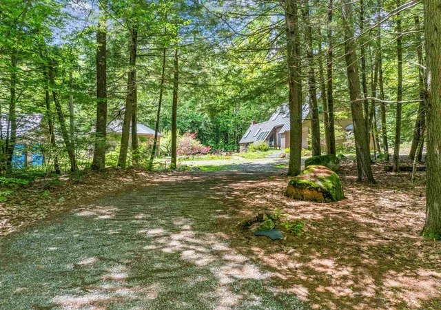 3rd image of 47 Forest Pond Rd, New Hampton, NH 03256 | MLS# 5107157