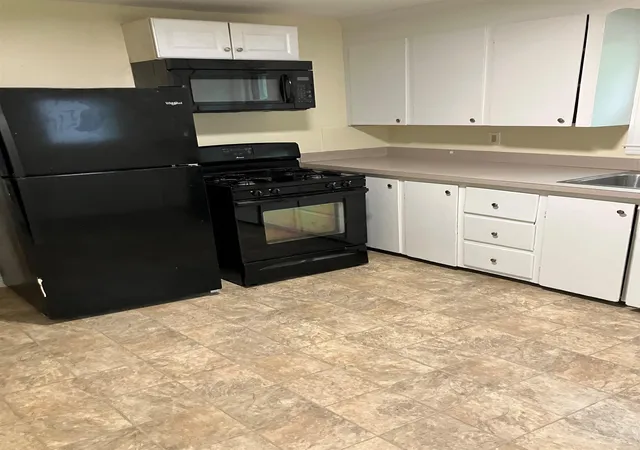 2nd image of 30 Millville St, Salem, NH 03079 | MLS# 5107172