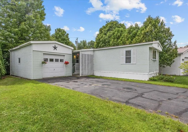 Photo 1 of Manufactured home for sale at 134 Redwood Dr, Hyde Park, VT 05655 | MLS# 5107178 | Listing updated on 2026-09-11