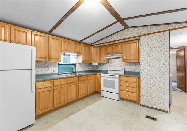 Photo 4 of Manufactured home for sale at 134 Redwood Dr, Hyde Park, VT 05655 | MLS# 5107178 | Listing updated on 2026-09-11
