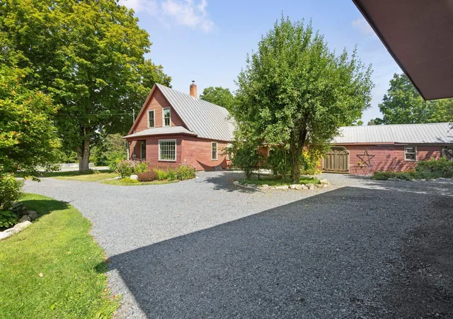 4th image of 182 Dartmouth College Hwy, Haverhill, NH 03765 | MLS# 5107180
