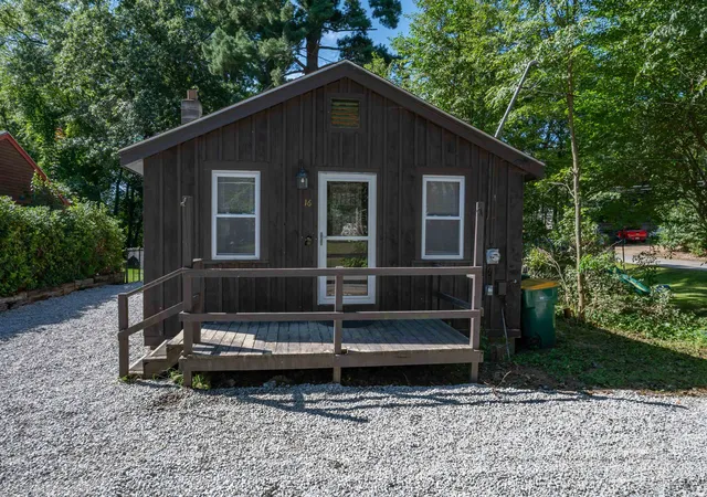 3rd image of 16 3Rd St, Kingston, NH 03848 | MLS# 5107185