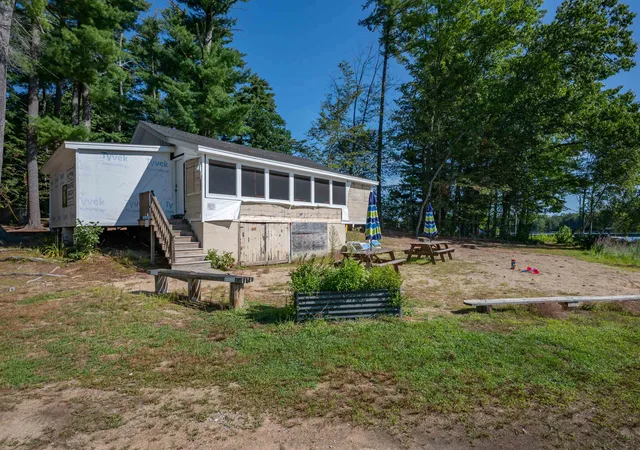 33rd image of 16 3rd St, Kingston, NH 03848 | MLS# 5107185