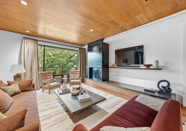 Photo 4 of Condo for sale at 116 Liftline Dr #THD, Stowe, VT 05672 | MLS# 5107187 | Listing updated on 2026-08-28
