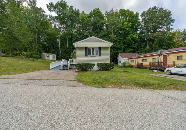 3rd image of 2 Knights Ct, Raymond, NH 03077 | MLS# 5107189