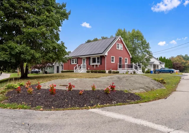 Photo 1 of Sale Pending at 10 Cody St, Manchester, NH 03109 | MLS# 5107193 | Listing updated on 2026-09-08