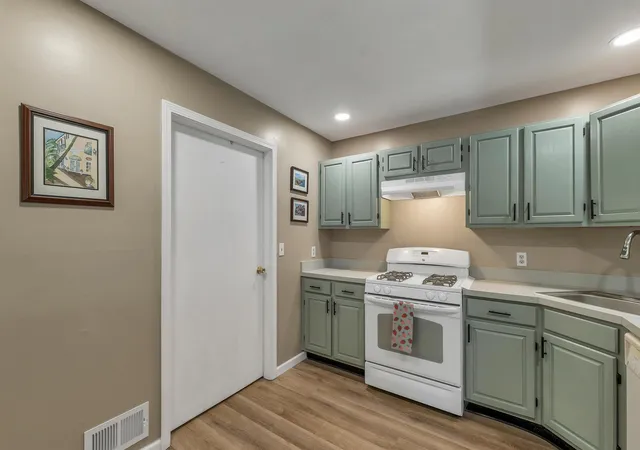 4th image of 5 Bernards Rd #1, Merrimack, NH 03054 | MLS# 5107198