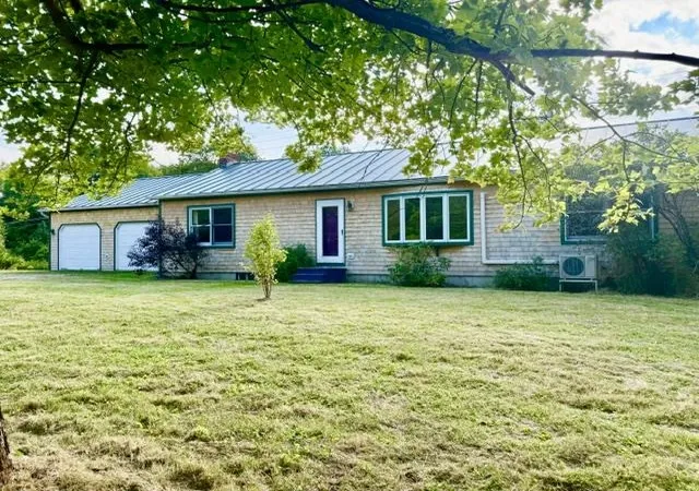 Single family home for sale at 3173 Hinesburg Rd, Richmond, VT 05477 | MLS# 5107224