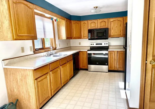 Photo 2 of Single family home for sale at 3173 Hinesburg Rd, Richmond, VT 05477 | MLS# 5107224 | Listing updated on 2026-09-10