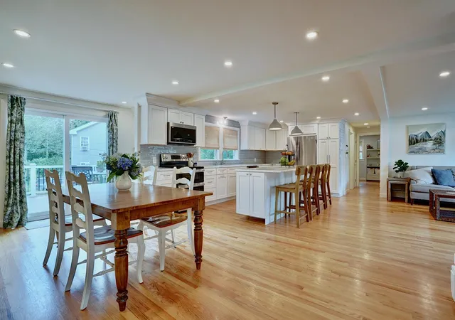 Photo 2 of Single family home for sale at 354 Wallis Rd, Rye, NH 03870 | MLS# 5107235 | Listing updated on 2026-09-15