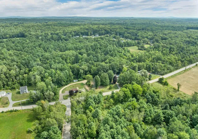 4th image of 456 Pickering Rd, Rochester, NH 03867 | MLS# 5107236