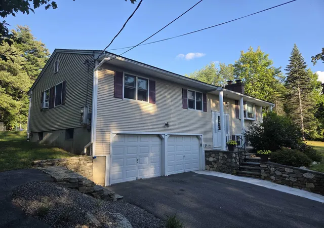 Single family home for sale at 100 Musquash Rd, Hudson, NH 03051 | MLS# 5107246