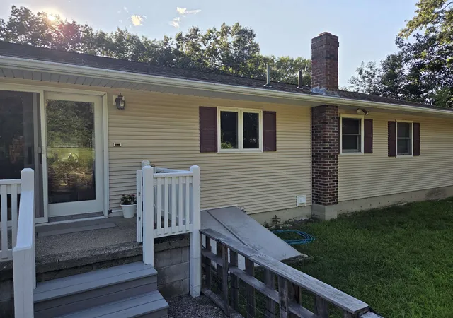 Photo 1 of Single family home for sale at 100 Musquash Rd, Hudson, NH 03051 | MLS# 5107246 | Listing updated on 2026-09-15
