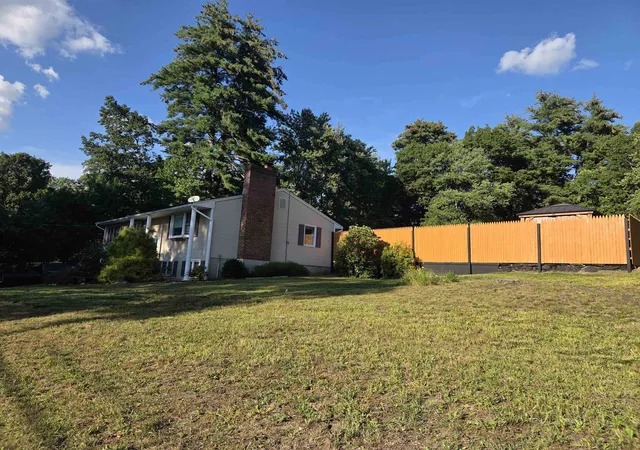 Photo 4 of Single family home for sale at 100 Musquash Rd, Hudson, NH 03051 | MLS# 5107246 | Listing updated on 2026-09-15